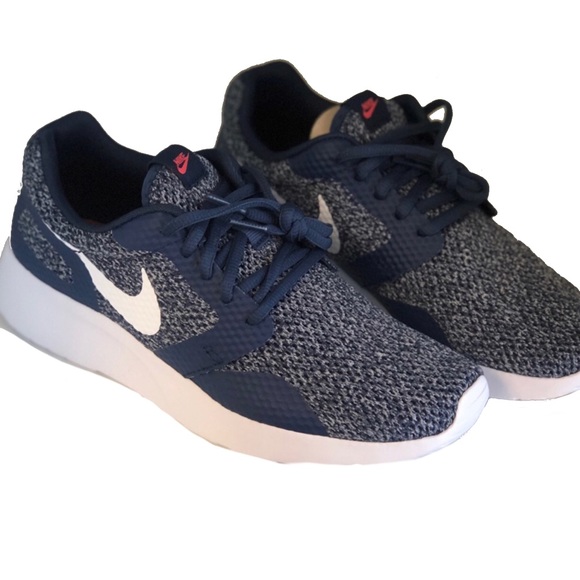 Nike Shoes - 🆕 Nike Women's Sneakers Kaishi Athletic  Size 7.5